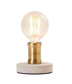 Pöytävalaisin, Naomi,